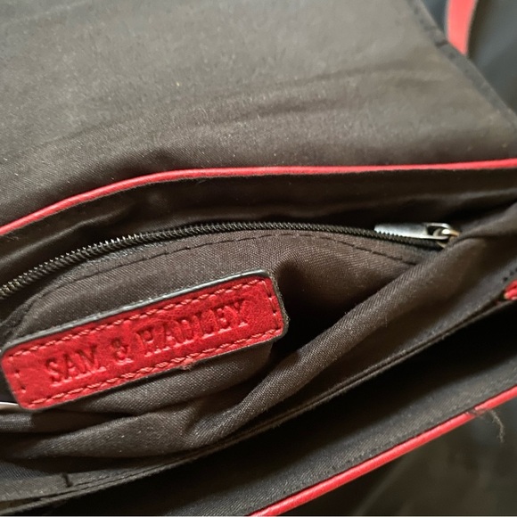 Red Crossbody Messenger Bag - Picture 2 of 4